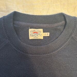 Faherty Men's Navy Crewneck Sweater